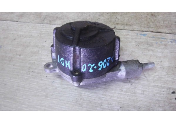 Вакуумний насос Пежо 2.0,2.2 хді BOSCH 9631971580